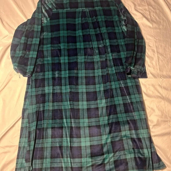 ARIA COLLECTION Green Blue Black Plaid Fleece Gown 2X Long Sleeves Buttoned Neck - Picture 3 of 8
